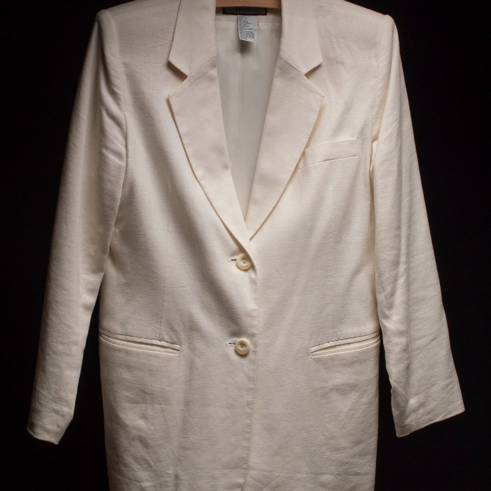 White 2 button Linen/Rayon Jacket - Picture 1 of 3